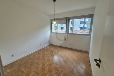 Apartamento à venda com 4 quartos, sendo 1 suíte,  em Itaim Bibi, São Paulo, SP