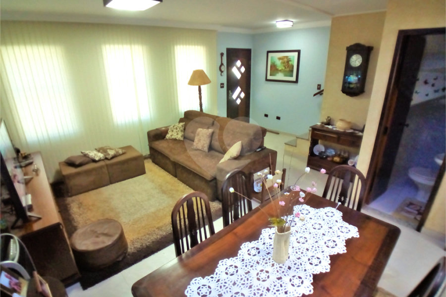 Sobrado à venda com 3 quartos, sendo 1 suíte, em Tremembé, São Paulo, SP