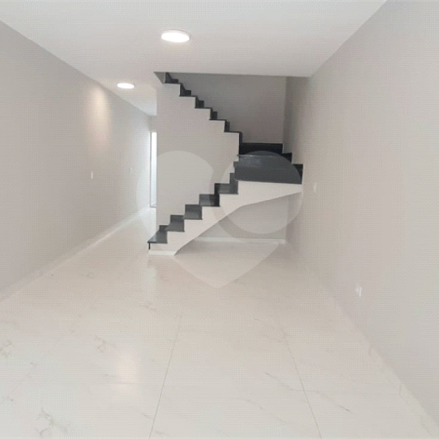 Sobrado à venda com 3 quartos, sendo 1 suíte, em Vila Medeiros, São Paulo, SP
