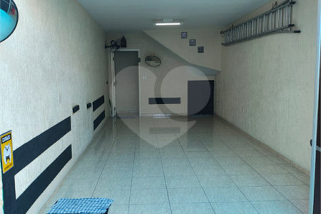 Sobrado à venda com 3 quartos, sendo 1 suíte,  em Vila Matilde, São Paulo, SP