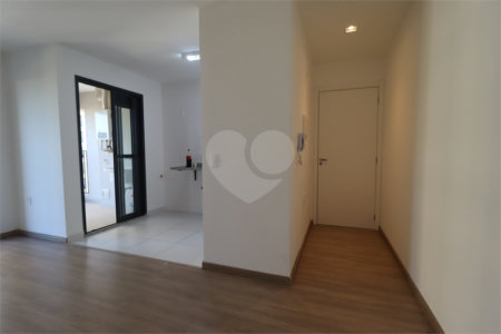 Apartamento à venda com 3 quartos, sendo 1 suíte, em Vila Anastácio, São Paulo, SP