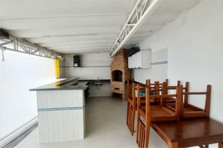 Sobrado à venda com 3 quartos, sendo 1 suíte,  em Vila Gomes, São Paulo, SP