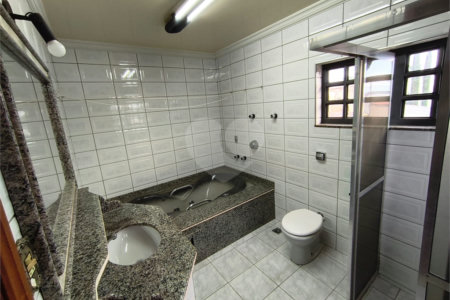 Casa à venda ou para alugar com 1 suíte, no Centro, Itapetininga, SP