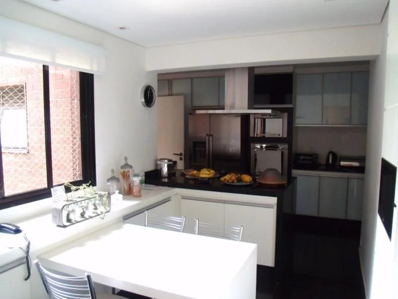Apartamento à venda com 4 suítes em Jardim Vitória Régia, São Paulo, SP