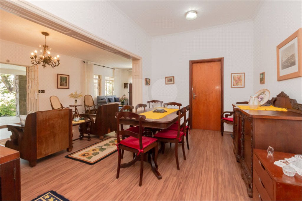 Casa à venda com 4 quartos, sendo 3 suítes, em Vila Pirajussara, São Paulo, SP