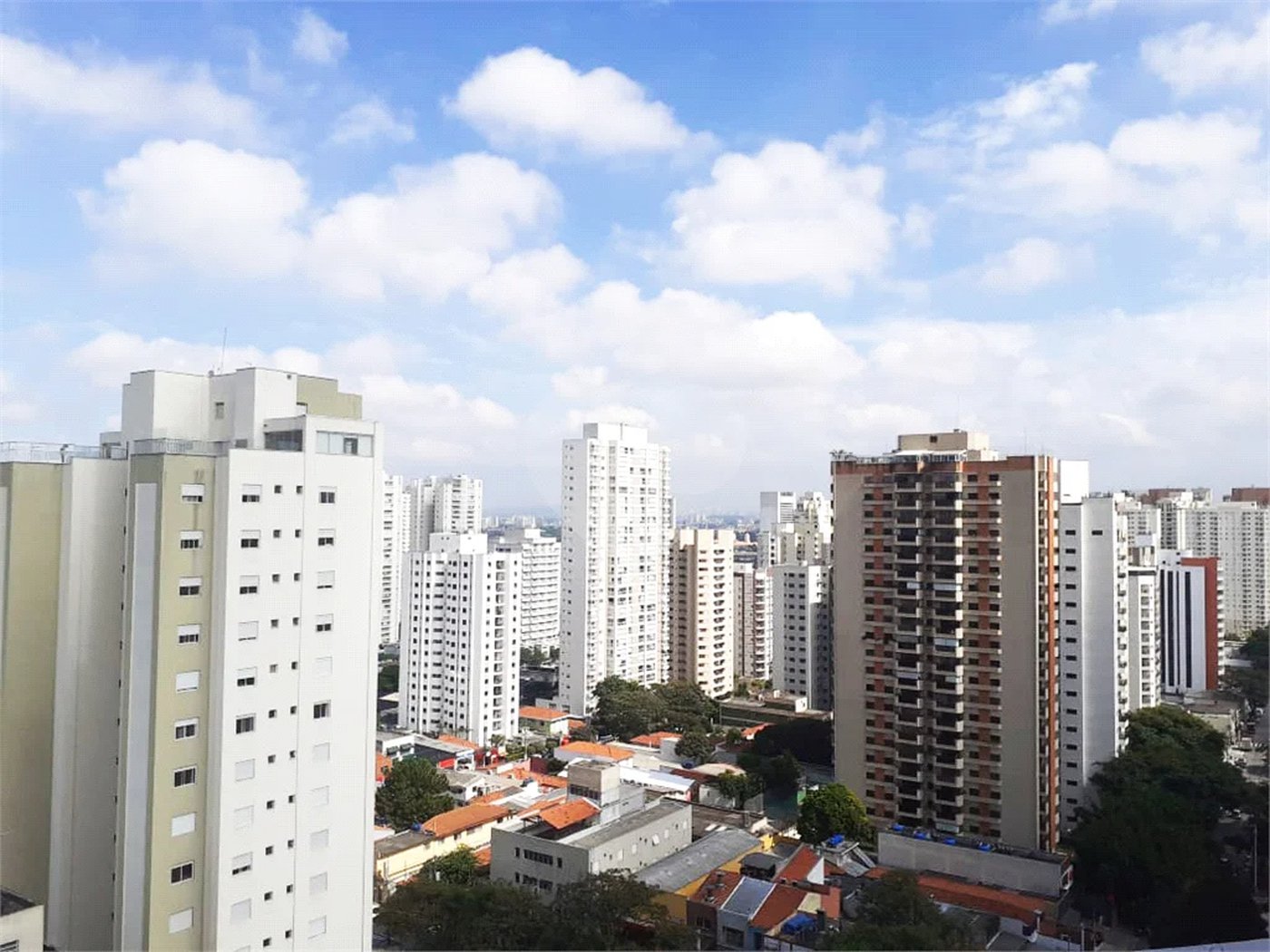 APARTAMENTO PARA LOCAÇÃO NA VILA LEOPOLDINA COM 03 DORM 1 SUITE E 02 VAGAS DE GARAGEM