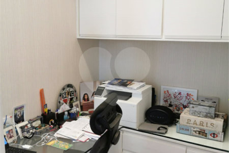 Apartamento à venda com 3 suítes em Jardim Monte Kemel, São Paulo, SP