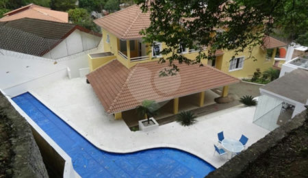 Casa à venda com 4 suítes no condomínio Jardim Ibiratiba, São Paulo - SP