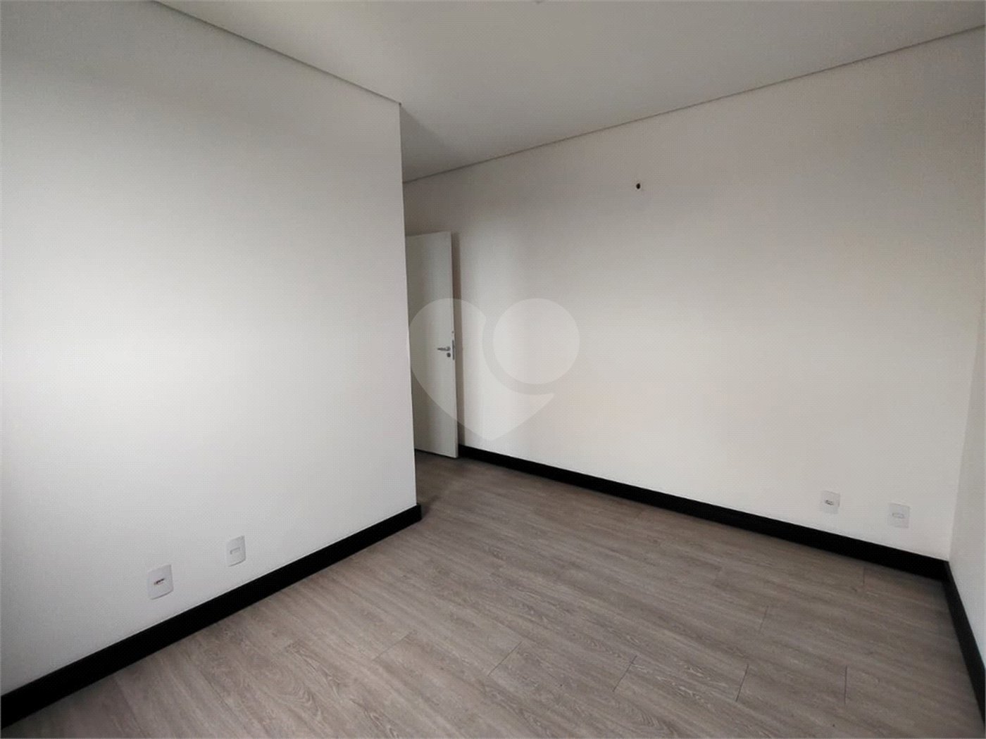 Duplex à venda com 2 quartos, sendo 1 suíte, em Vila Ginez, Itapetininga, SP