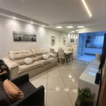 Casa à venda com 3 quartos, sendo 1 suíte, no condomínio Residencial Villagio Vitória, Guarulhos - SP