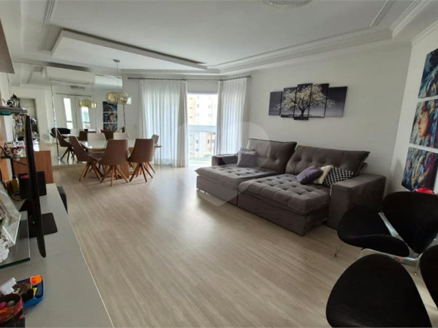 Apartamento à venda com 3 suítes em Santa Terezinha, São Paulo, SP