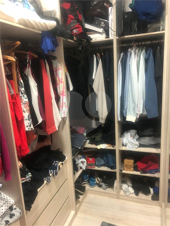 Casa à venda com 4 quartos, sendo 1 suíte, no condomínio Villagio Milano, Sorocaba - SP