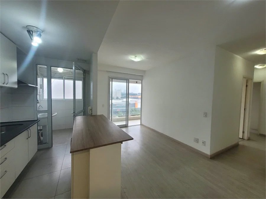 Apartamento à venda com 2 quartos em Vila Anastácio, São Paulo, SP