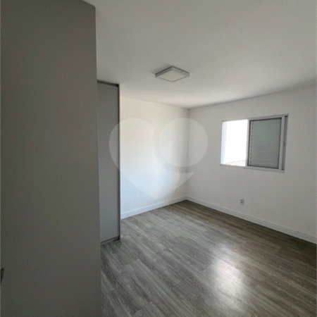 Sobrado à venda com 3 quartos em Parada Inglesa, São Paulo, SP