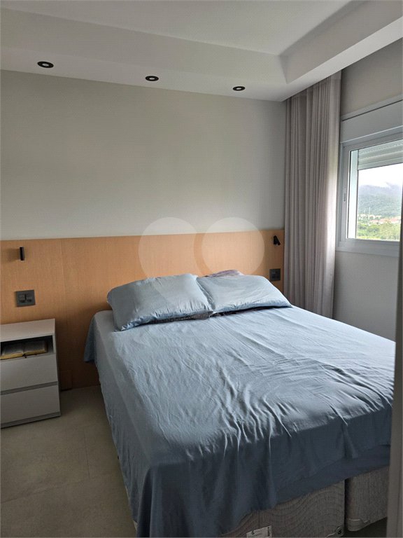 Apartamento à venda com 2 quartos, sendo 1 suíte,  em Loteamento Mogilar, Mogi das Cruzes, SP