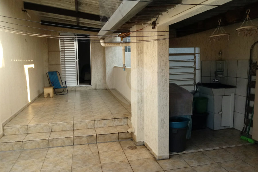 Sobrado à venda com 3 quartos no Brasilândia, São Paulo, SP