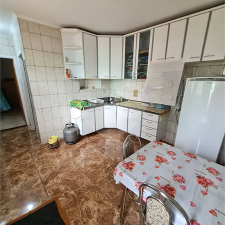 Casa à venda com 6 quartos em Vila dos Remédios, São Paulo, SP