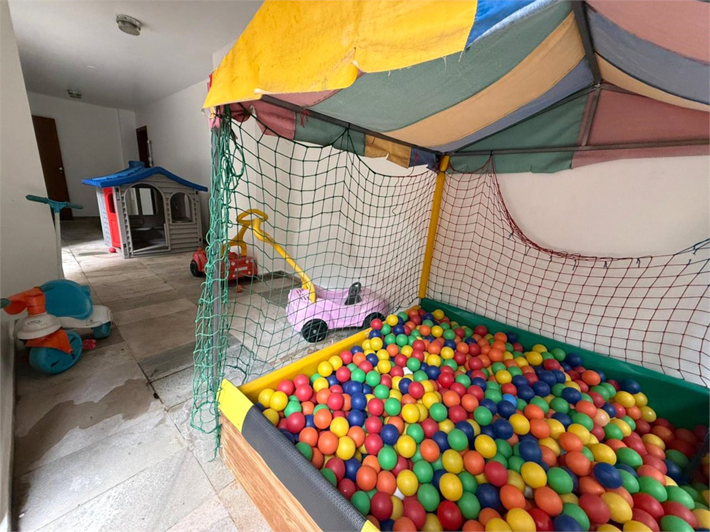 Apartamento à venda com 3 quartos, sendo 1 suíte, em Jardim Paulista, São Paulo, SP