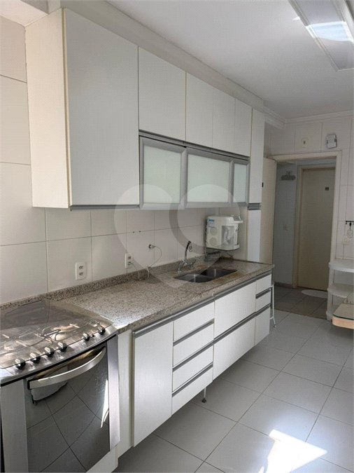 Apartamento à venda com 3 suítes em Campo Belo, São Paulo, SP