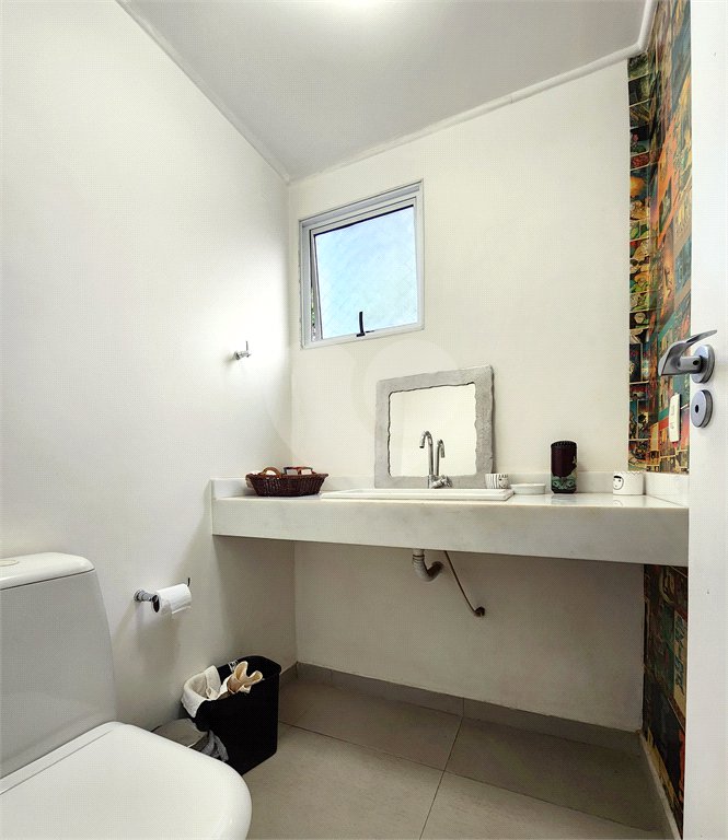 Casa à venda com 4 quartos, sendo 2 suítes,  no condomínio Vila Nova de Gaia, São Paulo - SP