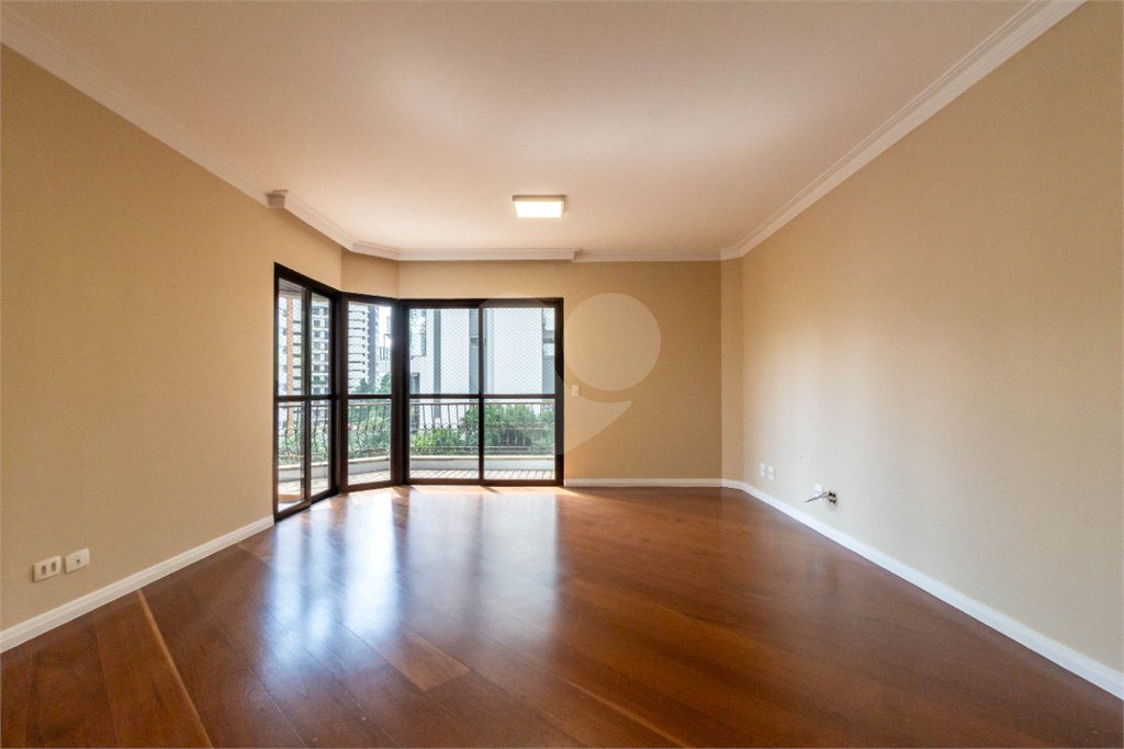 Apartamento à venda com 3 quartos, sendo 1 suíte, em Brooklin, São Paulo, SP