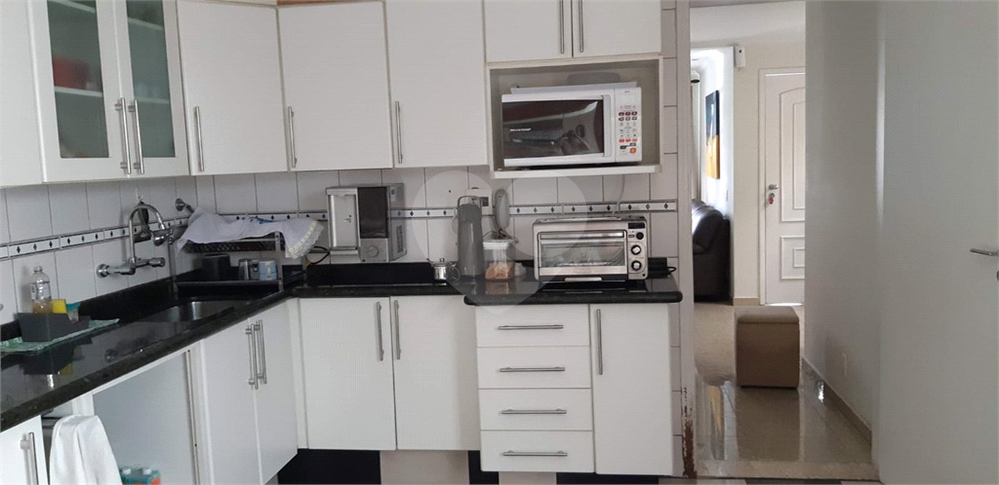 Casa à venda com 3 quartos, sendo 1 suíte, no condomínio Reserva das Flores - Casas, Guarulhos - SP