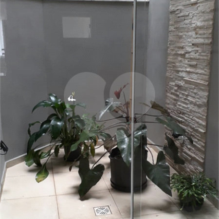 Sobrado à venda com 3 quartos, sendo 1 suíte,  no Centro, Elias Fausto, SP