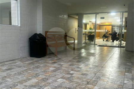 Apartamento à venda ou para alugar com 2 quartos, sendo 1 suíte,  em Guilhermina, Praia Grande, SP