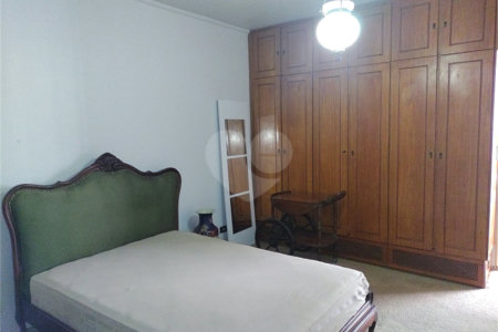 Casa de Vila à venda com 5 quartos, sendo 1 suíte,  em Alto da Boa Vista, São Paulo, SP