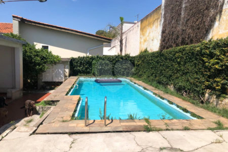 Casa à venda com 4 quartos, sendo 1 suíte,  em Jardim Colombo, São Paulo, SP