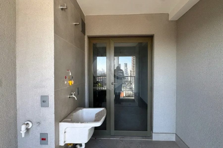 Apartamento para venda em Campo Belo com 3 quartos, sendo 3 suítes, 136m²