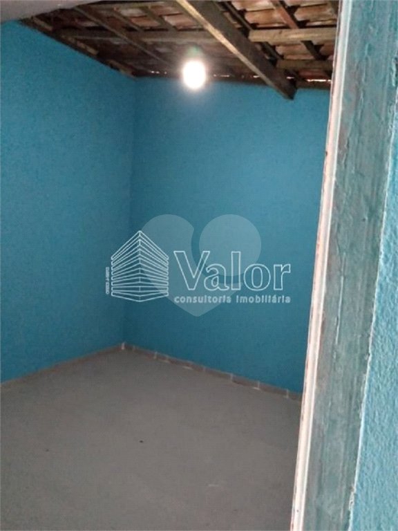 Ótimo salão comercial com uma casa no andar superior