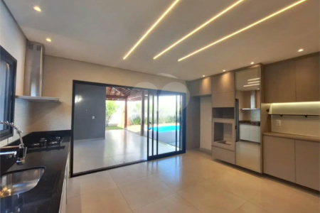 Sobrado à venda com 3 suítes em Condomínio Residencial Terras do Caribe, Valinhos, SP