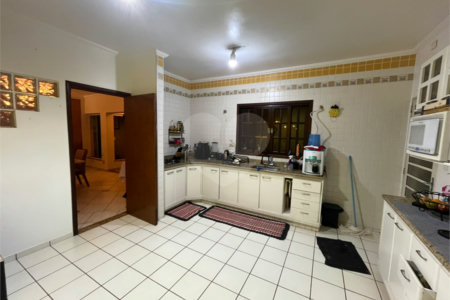 Casa à venda com 3 quartos, sendo 1 suíte, em Parque Santa Marta, São Carlos, SP