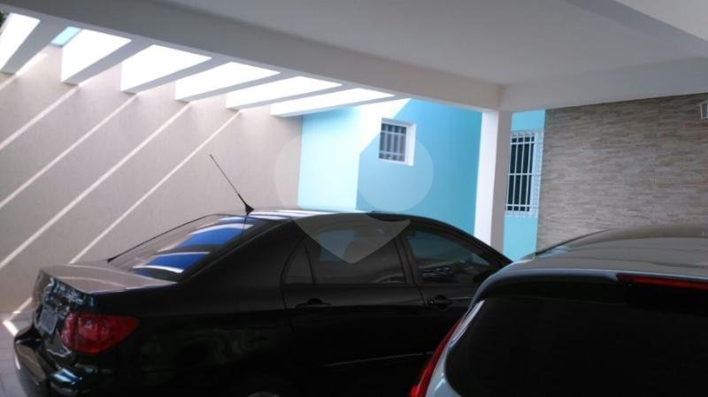 Casa à venda com 3 suítes em Jardim Jussara, São Paulo, SP