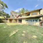 Casa à venda com 4 suítes no condomínio Parque das Artes, Embu das Artes - SP