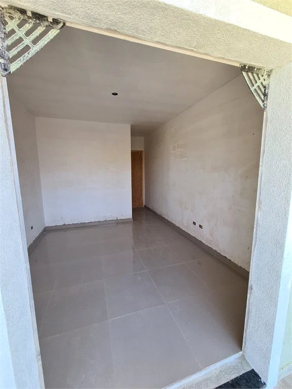Sobrado à venda com 3 quartos, sendo 1 suíte, em Vila Gomes, São Paulo, SP