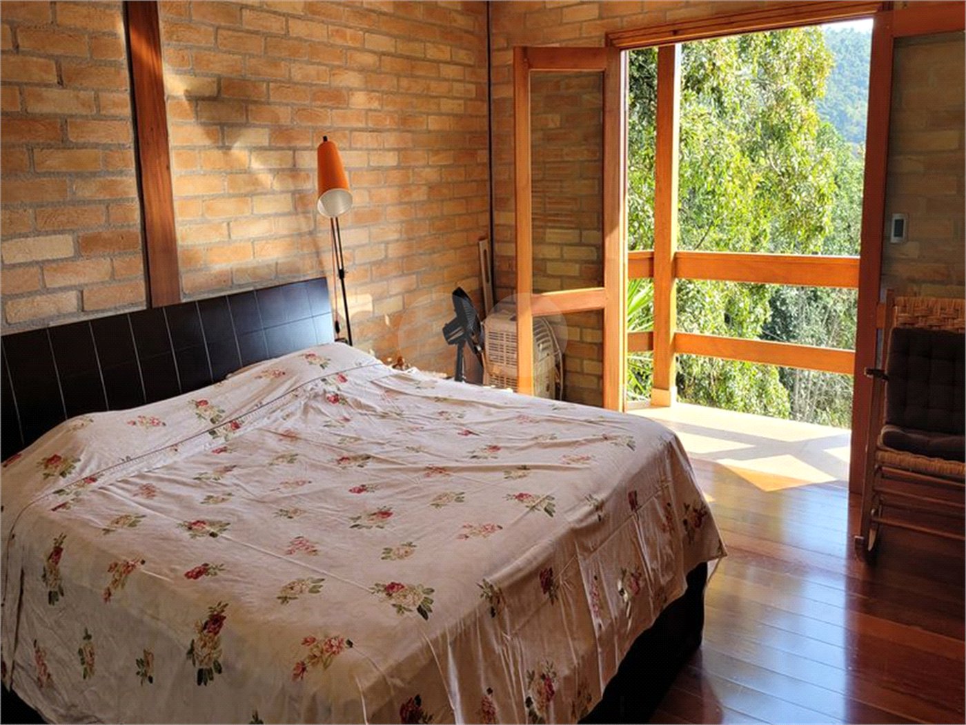 Casa à venda com 4 quartos, sendo 2 suítes, no condomínio Alpes da Cantareira, Mairiporã - SP