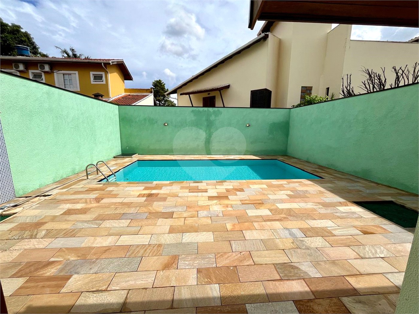 Casa Térrea à venda com 3 quartos, sendo 1 suíte,  em Cidade Universitária, Campinas, SP
