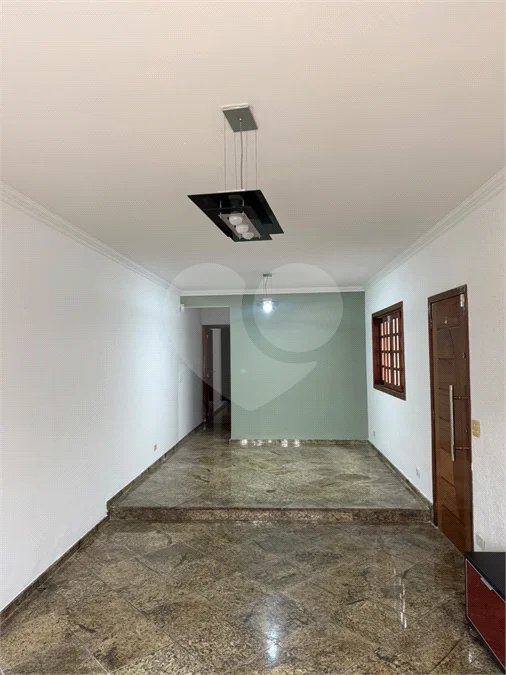 Sobrado à venda ou para alugar com 3 suítes em Vila Sônia, São Paulo, SP