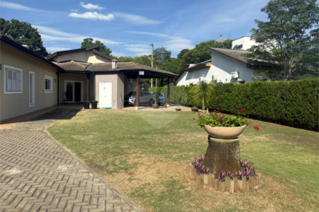 Casa à venda com 3 suítes no condomínio Terras de Mont Serrat, Salto - SP