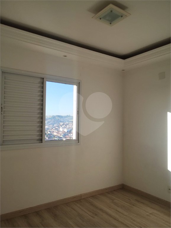 Apartamento à venda com 3 quartos, sendo 1 suíte,  em Vila Suissa, Mogi das Cruzes, SP