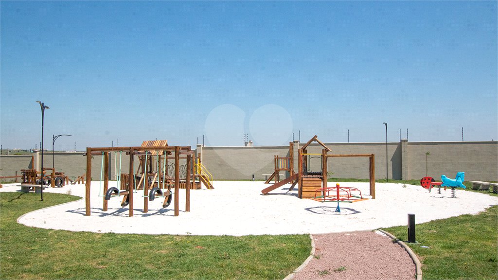Terreno à venda no condomínio Santorini Residencial Club, Paulínia - SP