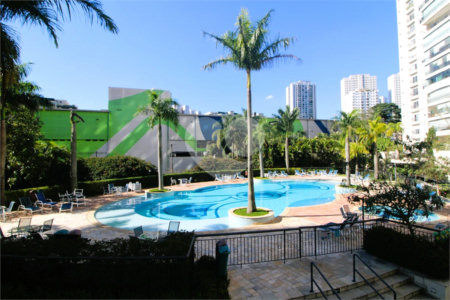 Apartamento à venda com 3 suítes em Santo Amaro, São Paulo, SP