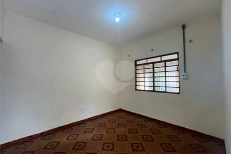 Casa à venda com 1 suíte em Vila Carolina, Itapetininga, SP