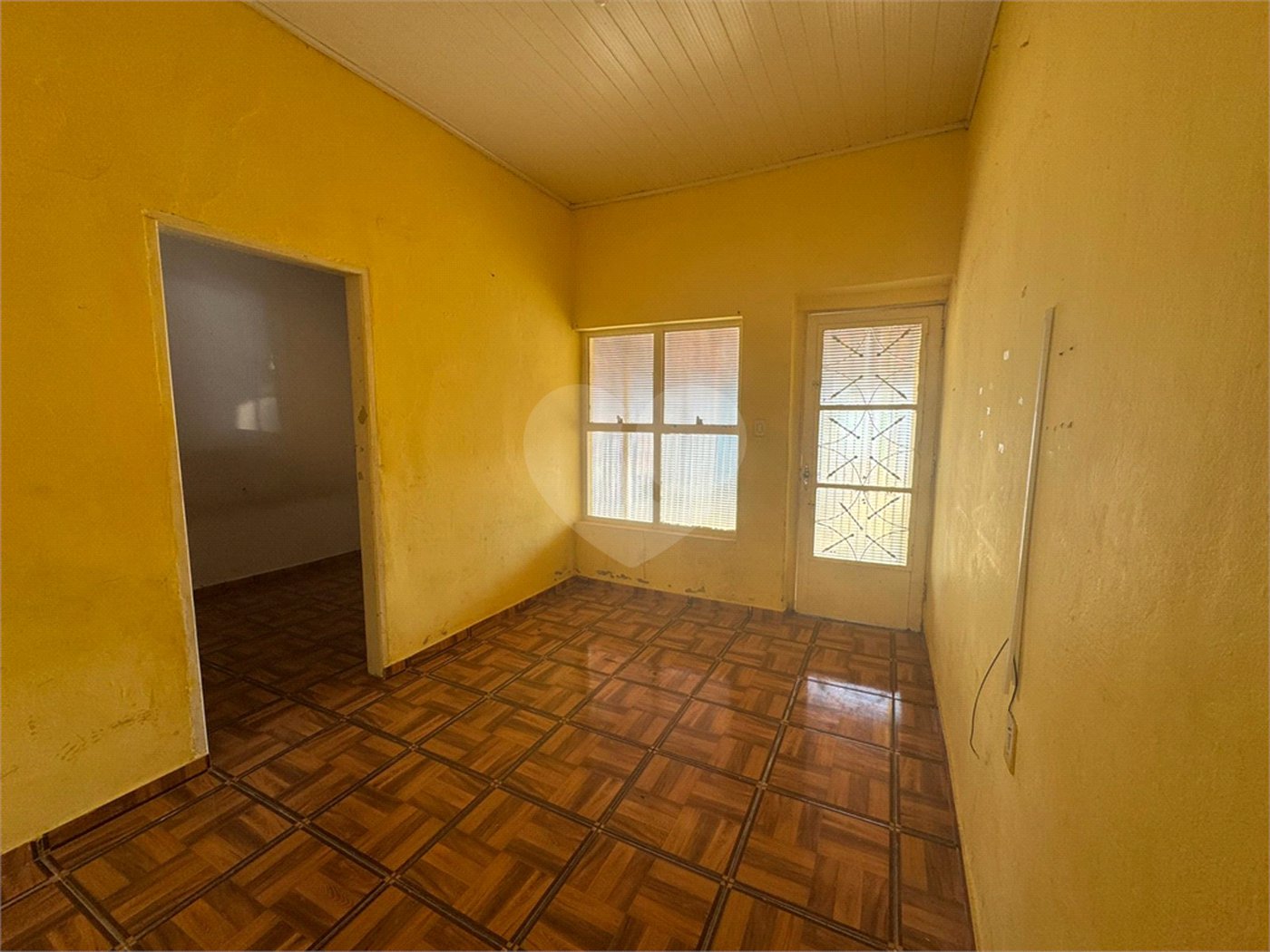 Casa à venda com 4 quartos, sendo 1 suíte, em Vila Maria, Itapetininga, SP