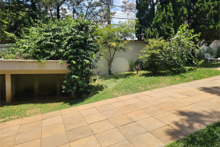 Sobrado à venda ou para alugar com 1 quarto, sendo 5 suítes, em Chácara Monte Alegre, São Paulo, SP