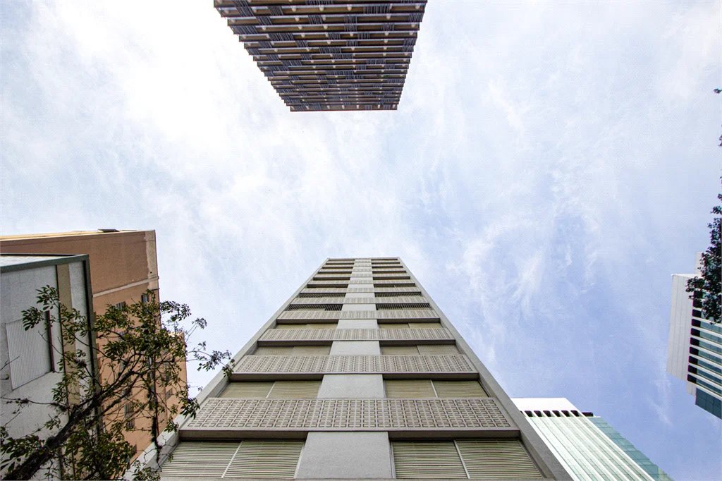 Apartamento à venda ou para alugar com 3 quartos, sendo 1 suíte, em Pinheiros, São Paulo, SP