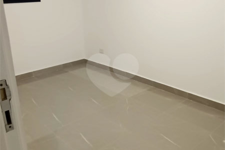 Apartamento à venda com 1 quarto em Parque Vitória, São Paulo, SP