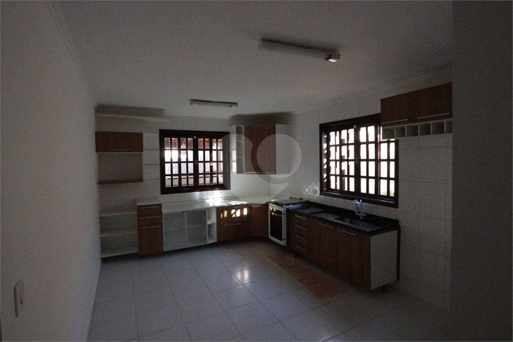 Casa à venda com 4 quartos, sendo 1 suíte, em Jardim Villaça, São Roque, SP